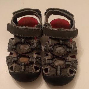 Boys Keen like water shoes